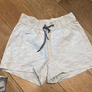 Lululemon short